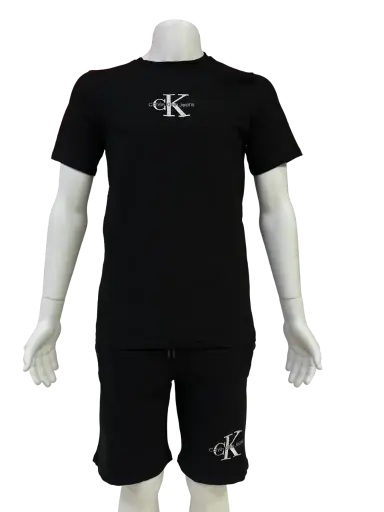 Casual sports outfit (Calvin Klein) co05